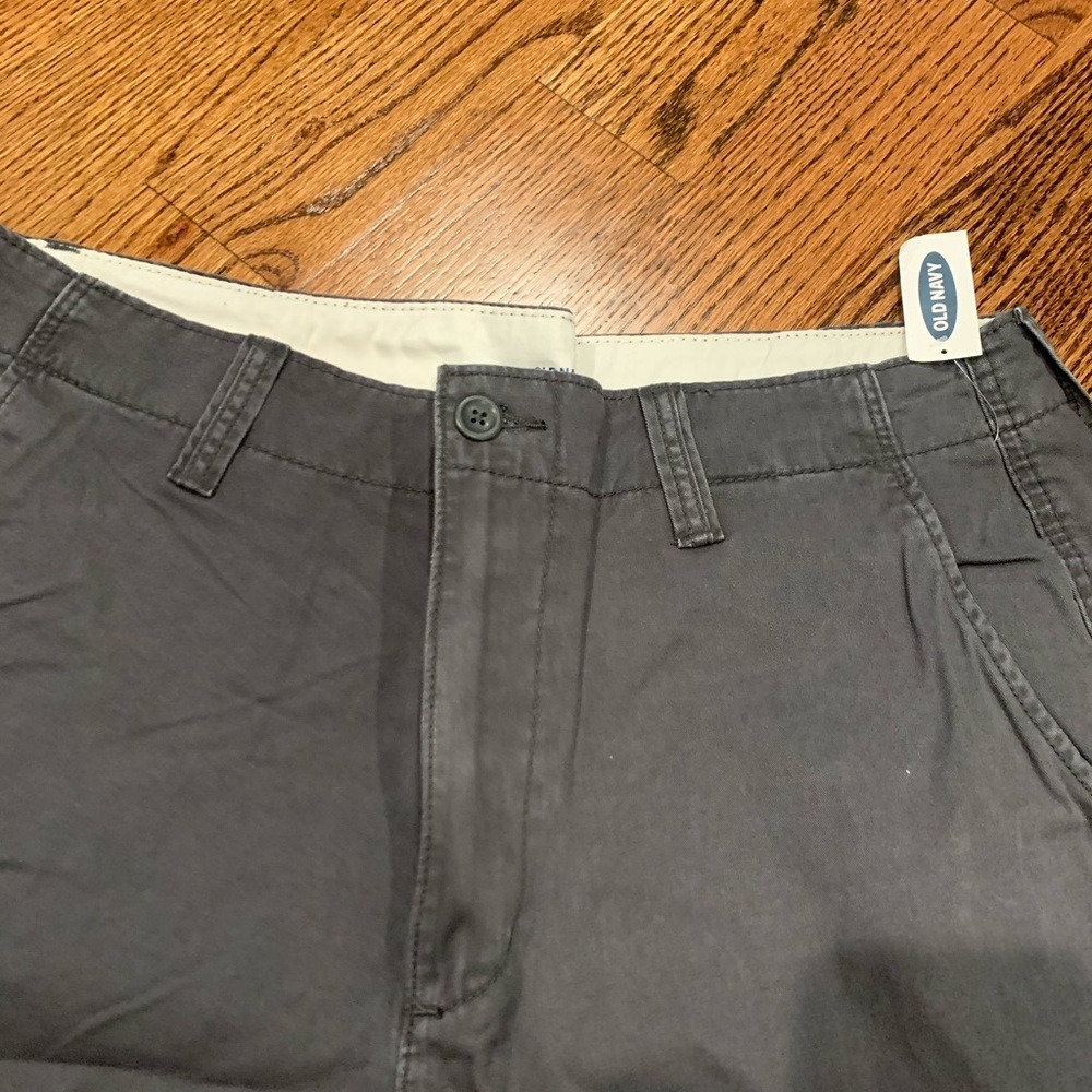 NWT! Old Navy Lived-In Straight Dark Grey Shorts - Picture 3 of 8